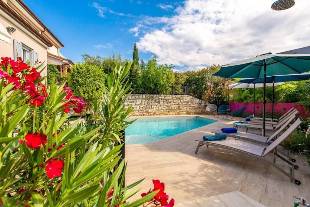 Villa Lidija Poreč Buitenkant foto